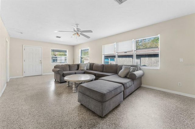 2418 N LINKS AVENUE, Sarasota, FL 34234