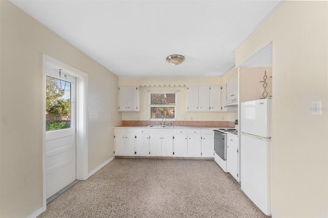 2418 N LINKS AVENUE, Sarasota, FL 34234