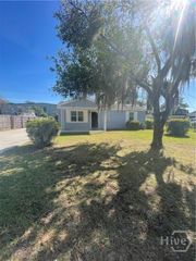 4 Arthur Circle, Savannah, GA 31406