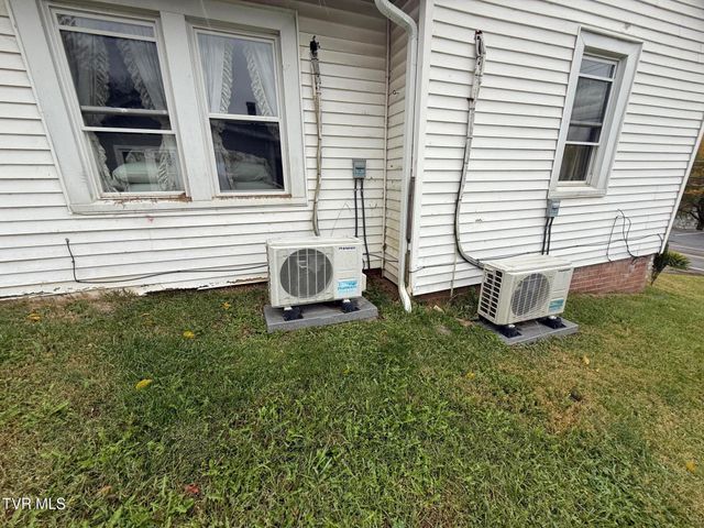 2228 Netherland Inn Road, Kingsport, TN 37660