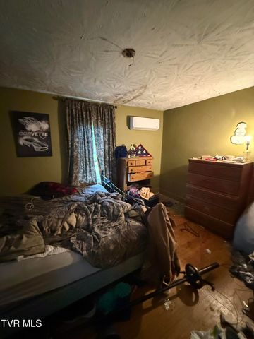 2228 Netherland Inn Road, Kingsport, TN 37660