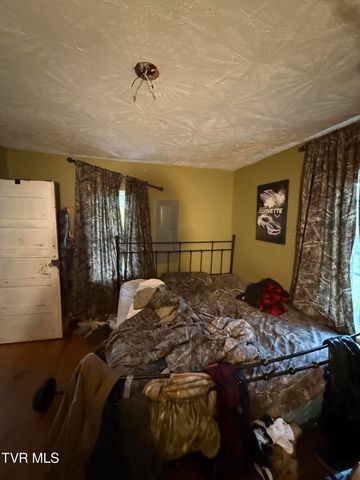 2228 Netherland Inn Road, Kingsport, TN 37660