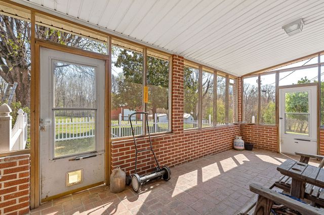 1260 Coconut Ridge Rd, Smithville, TN 37166
