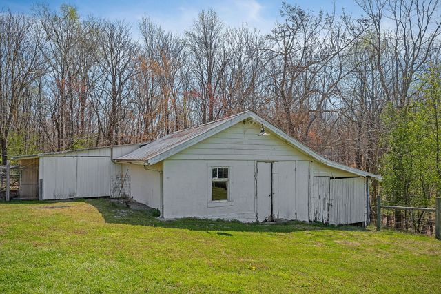 1260 Coconut Ridge Rd, Smithville, TN 37166
