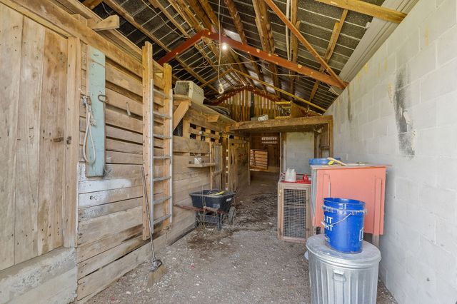 1260 Coconut Ridge Rd, Smithville, TN 37166