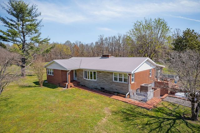1260 Coconut Ridge Rd, Smithville, TN 37166