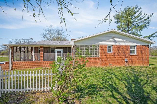 1260 Coconut Ridge Rd, Smithville, TN 37166