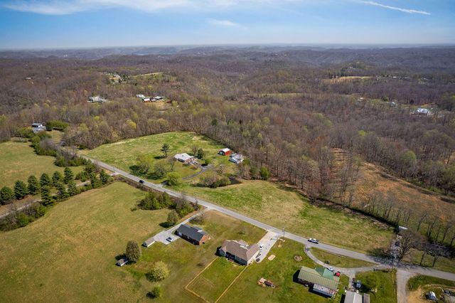 1260 Coconut Ridge Rd, Smithville, TN 37166
