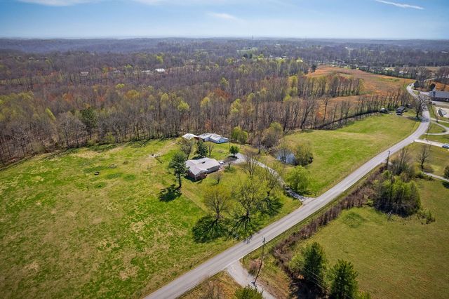 1260 Coconut Ridge Rd, Smithville, TN 37166