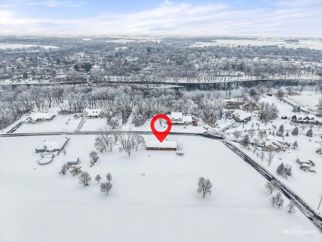 122 Belle Rive Drive, Millington, IL 60537