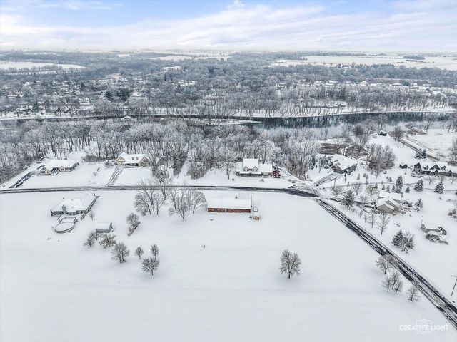 122 Belle Rive Drive, Millington, IL 60537