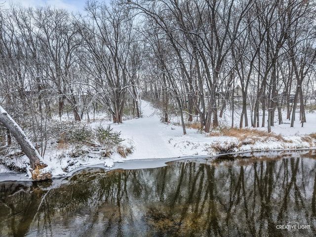 122 Belle Rive Drive, Millington, IL 60537