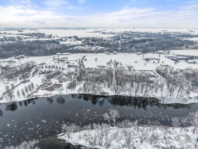 122 Belle Rive Drive, Millington, IL 60537