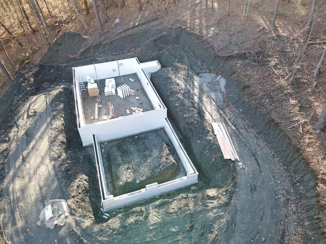 56 Brattleboro Rd, Bernardston, MA 01337