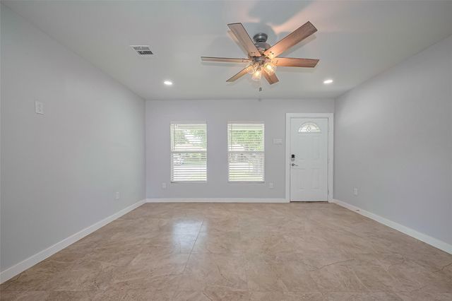52 Penway Street, Houston, TX 77022