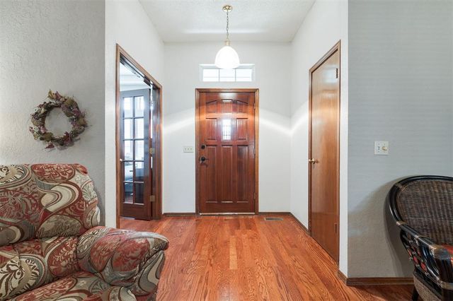 10021 Dover Drive, Yukon, OK 73099