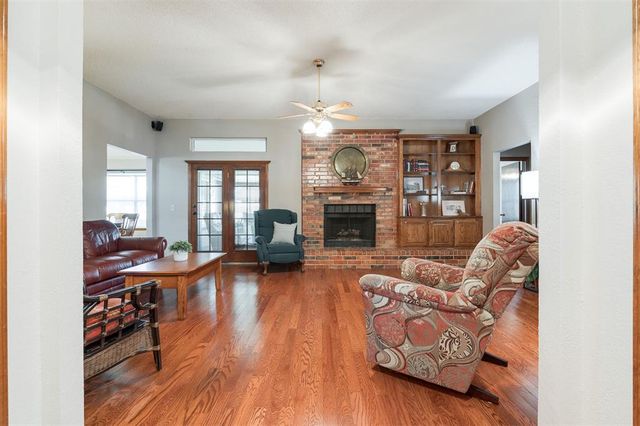 10021 Dover Drive, Yukon, OK 73099