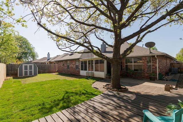 10021 Dover Drive, Yukon, OK 73099