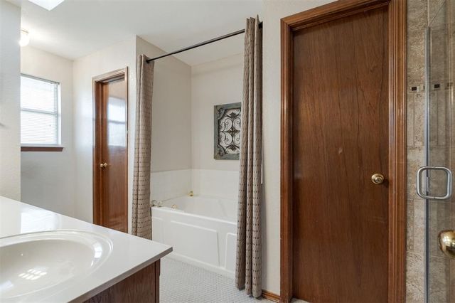 10021 Dover Drive, Yukon, OK 73099