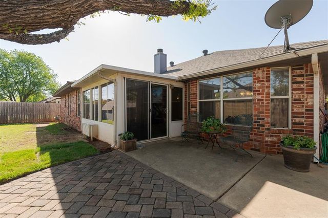 10021 Dover Drive, Yukon, OK 73099