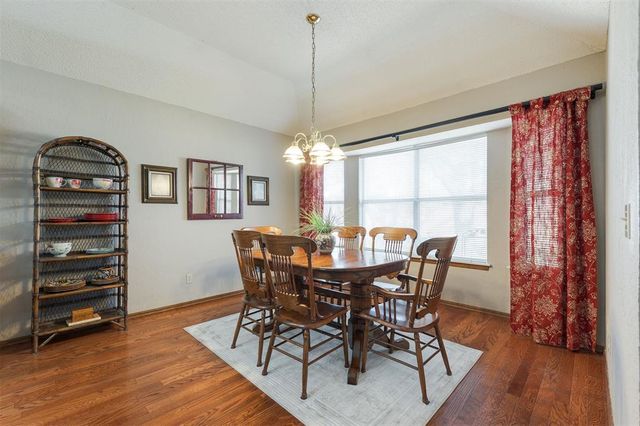 10021 Dover Drive, Yukon, OK 73099