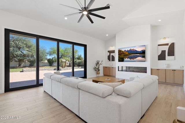 5347 N 106TH Avenue, Glendale, AZ 85307