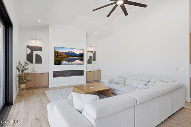 5347 N 106TH Avenue, Glendale, AZ 85307