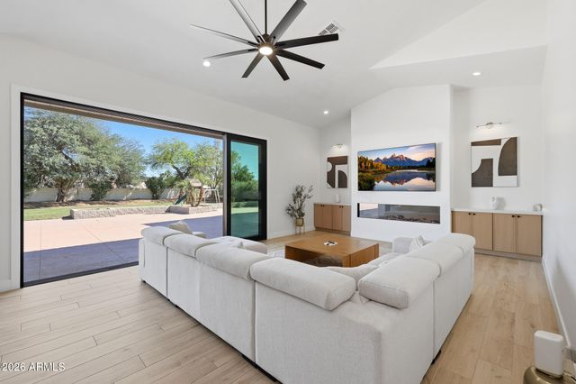 5347 N 106TH Avenue, Glendale, AZ 85307