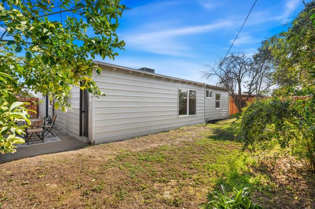 5900 69th St, Sacramento, CA 95824