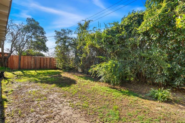 5900 69th St, Sacramento, CA 95824