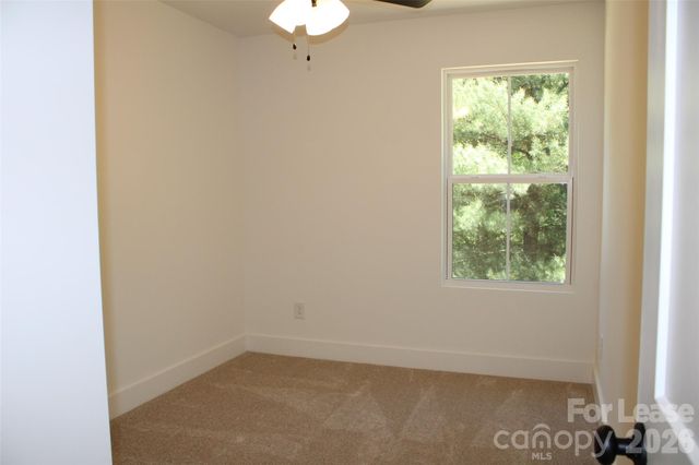562 W Park Avenue A, Mooresville, NC 28115