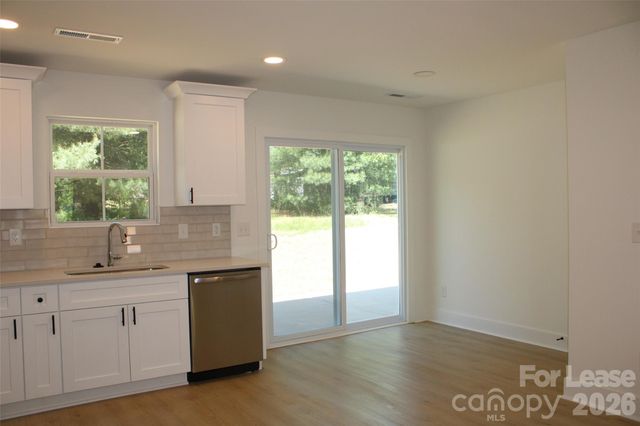 562 W Park Avenue A, Mooresville, NC 28115
