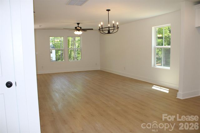 562 W Park Avenue A, Mooresville, NC 28115
