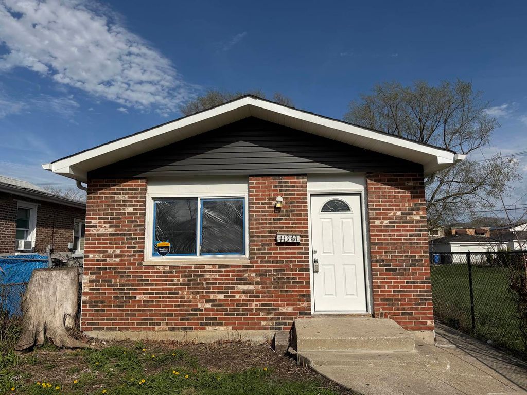 11361 S Racine Avenue, Chicago, IL 60643