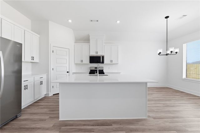 446 W Taverner Xing, Farmington, AR 72730