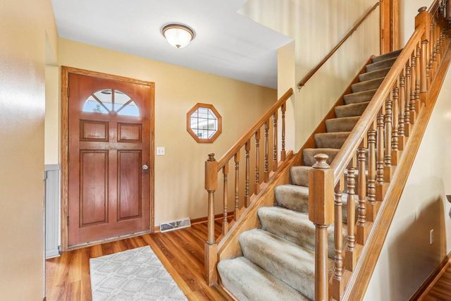 N103W17395 Whitetail RUN, Germantown, WI 53022