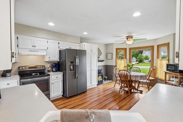 N103W17395 Whitetail RUN, Germantown, WI 53022