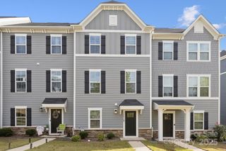 10832 Overlook Mountain Drive, Charlotte, NC 28216
