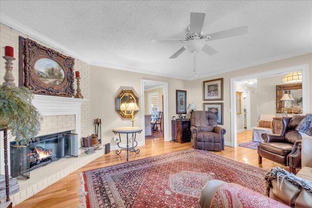 826 Oak Lawn Drive, Jasper, TN 37347