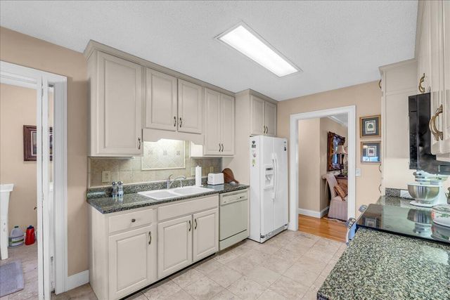 826 Oak Lawn Drive, Jasper, TN 37347