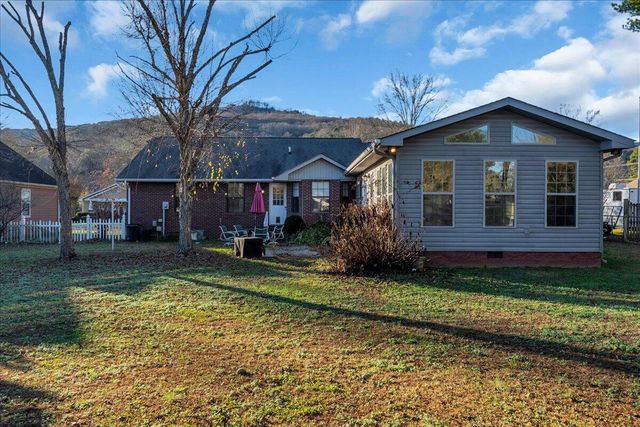826 Oak Lawn Drive, Jasper, TN 37347