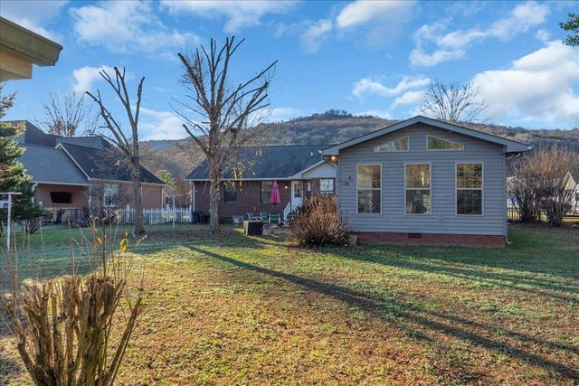 826 Oak Lawn Drive, Jasper, TN 37347