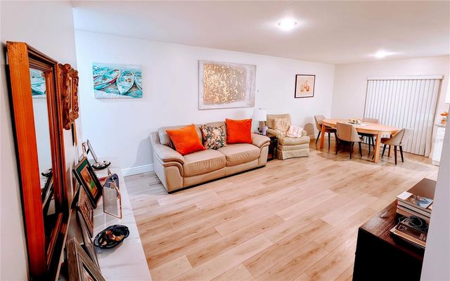 49 W MARBRISA WAY, Kissimmee, FL 34743