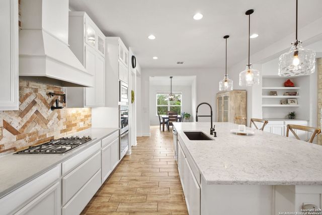 542 Private Road 3702, San Antonio, TX 78253