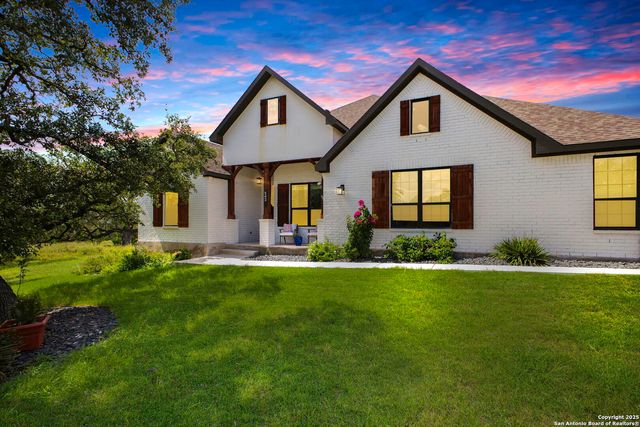 542 Private Road 3702, San Antonio, TX 78253