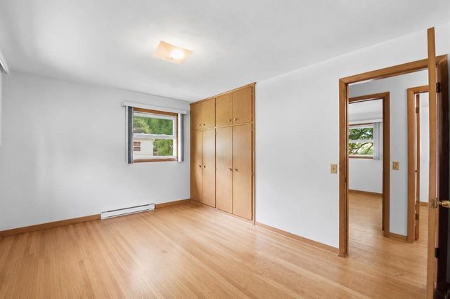 6 Barron Court, Madison, WI 53705
