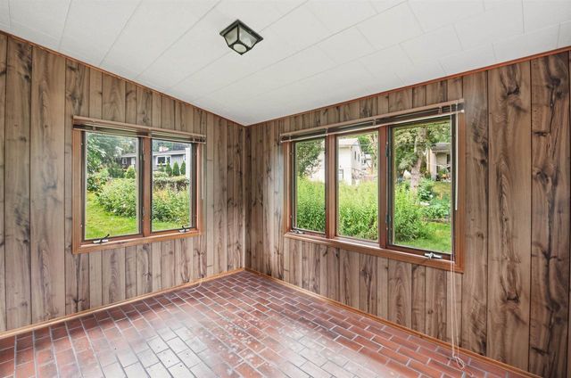 6 Barron Court, Madison, WI 53705