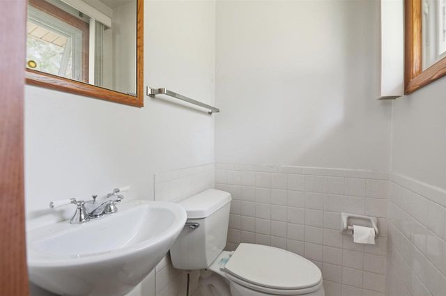 6 Barron Court, Madison, WI 53705