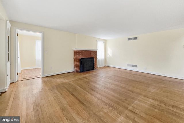 2818 MILL CREEK RD, Wilmington, DE 19808