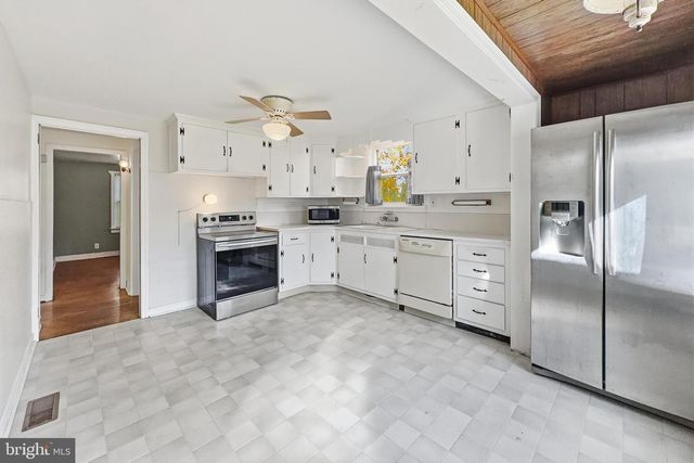 2818 MILL CREEK RD, Wilmington, DE 19808